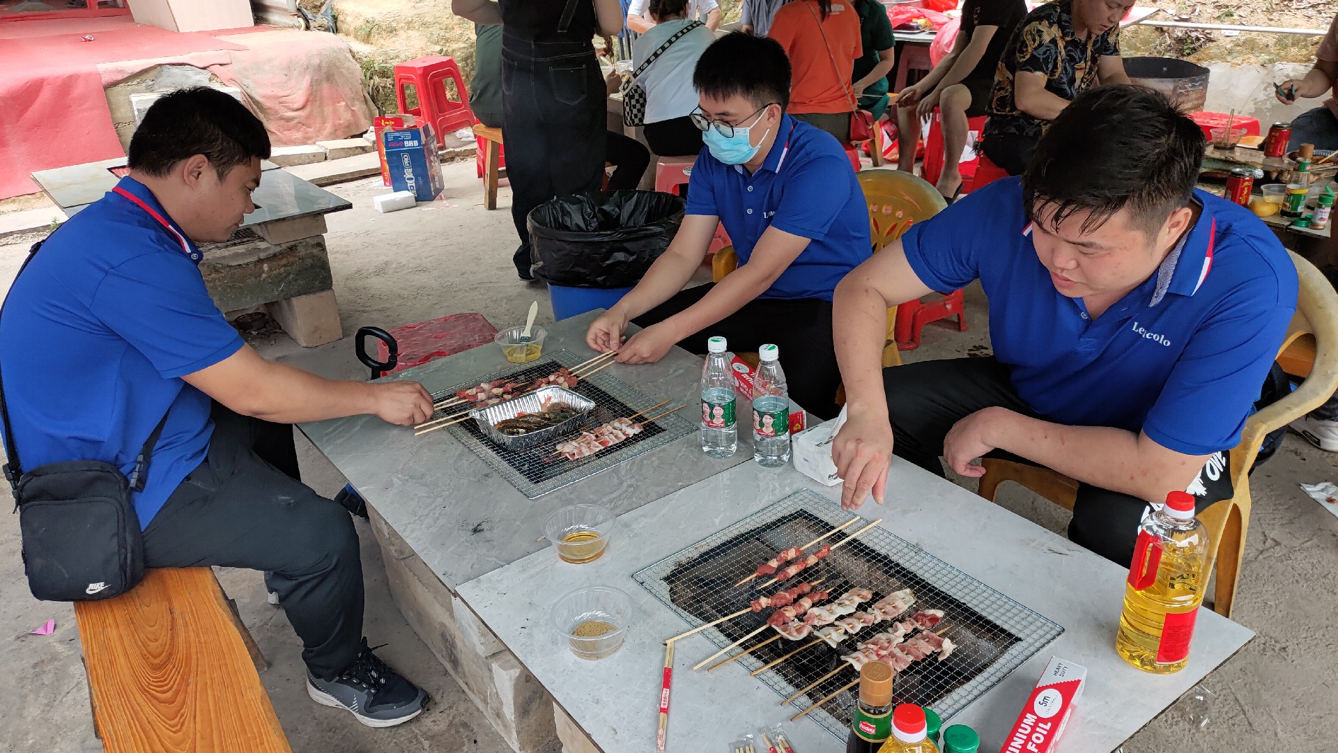 松湖騎行，穿樹(shù)飛花；農(nóng)家休閑，擁抱自然